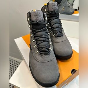 Timberland Men’s white Ledge Waterproof Mid Hiker Boot Size 13 New in Box
